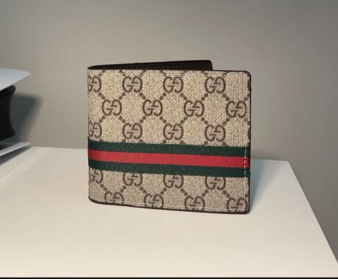 01’ Gucc! Monogram Wallet